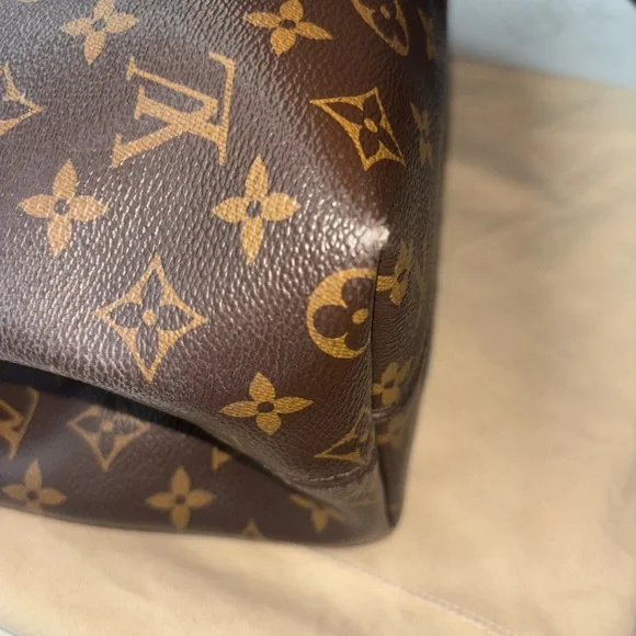 Louis Vuitton Brown Monogram Shoulder Bag - Picture 3 of 13